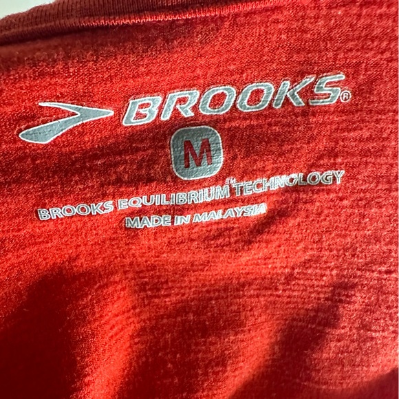 Brooks Equilibrium Technology 1/4 Zip Activewear Running Pullover Men's med Red - Picture 9 of 11